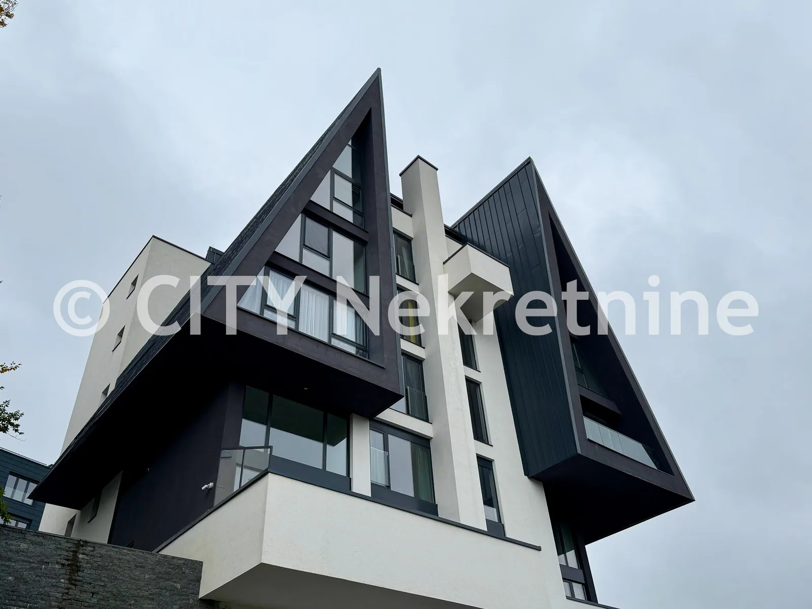 Bjelašnica, Babin do, 45.92m2, dvosoban apartman, I sprat, namješten.