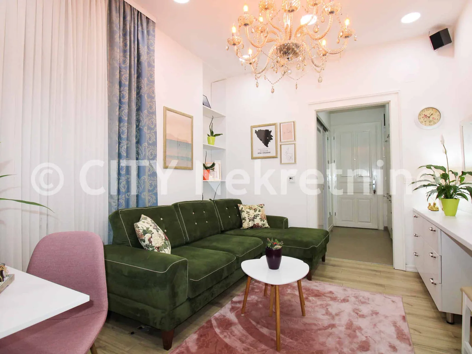 Dvosoban namješten stan - Centar - Zelenih beretki - 40 m2