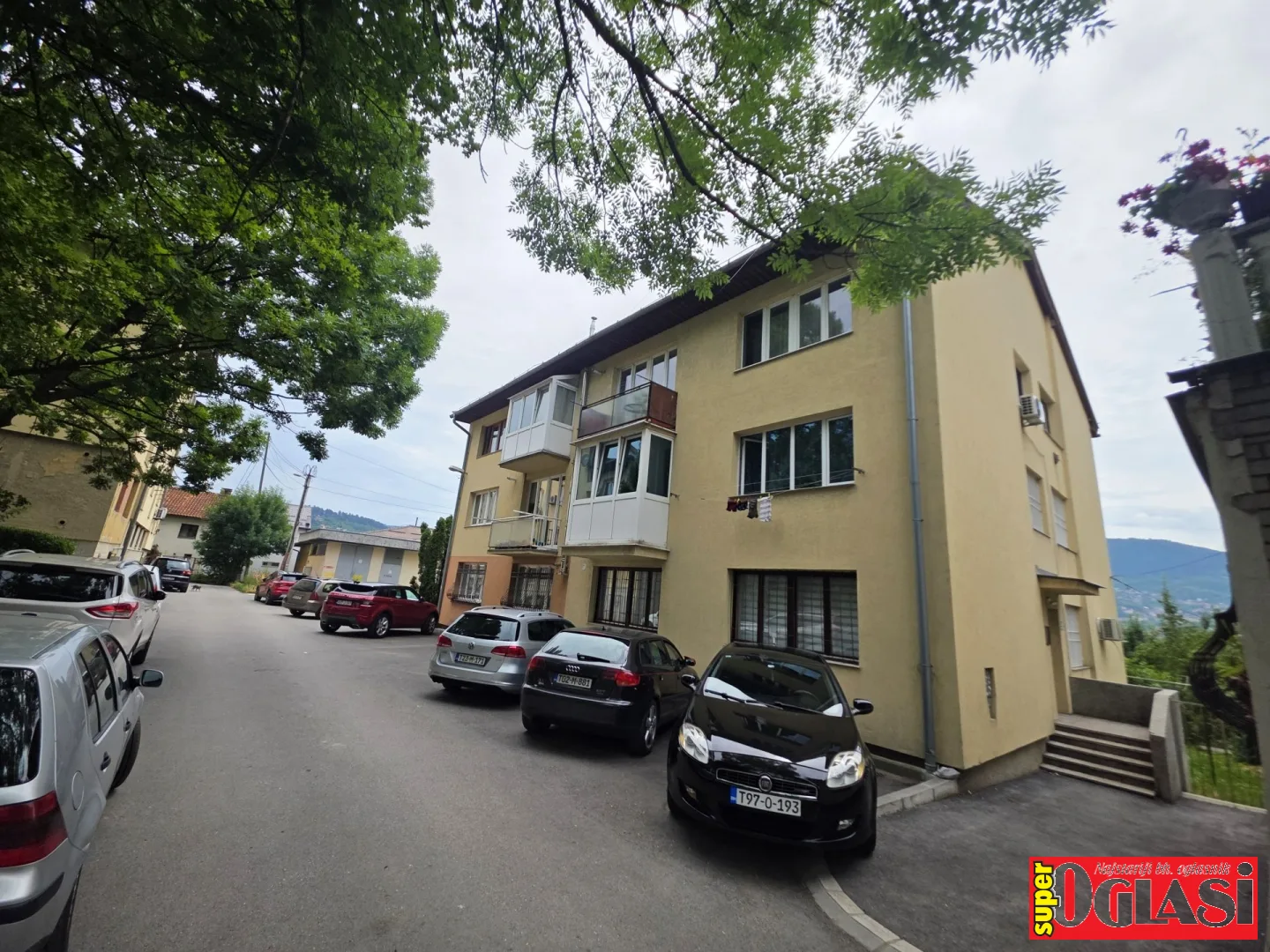 Dvosoban stan Podhrastovi, 46(50)m2, stan, površina 46m2, za najam