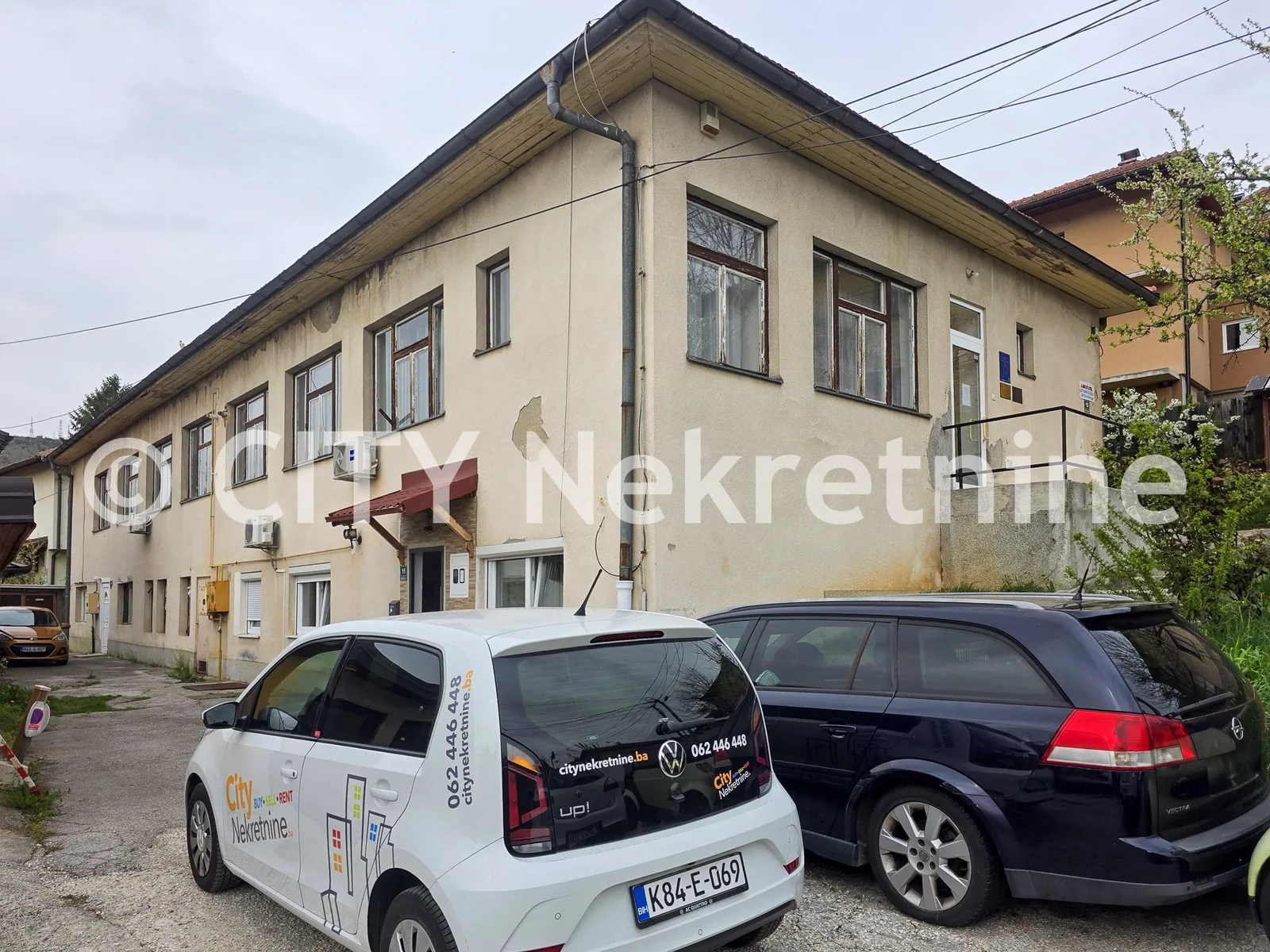 Stari Grad, Vratnik, 53m2, Bakije sokak, trosoban, prizemlje.