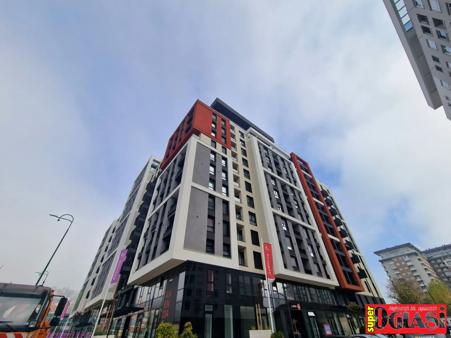 Trosoban stan u novogradnji Avenija, 49 m2