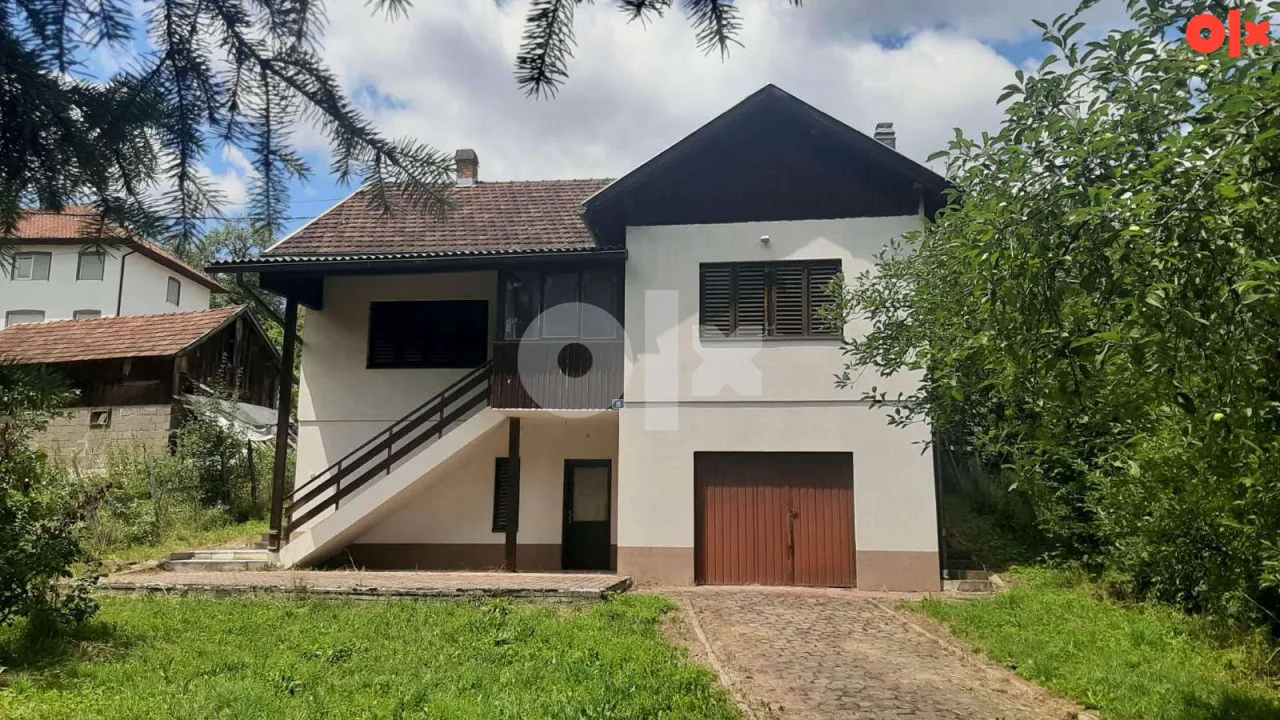 Kuća sa zemljištem na atraktivnoj lokaciji – Kladanj, cca 170m2, 100.000€.